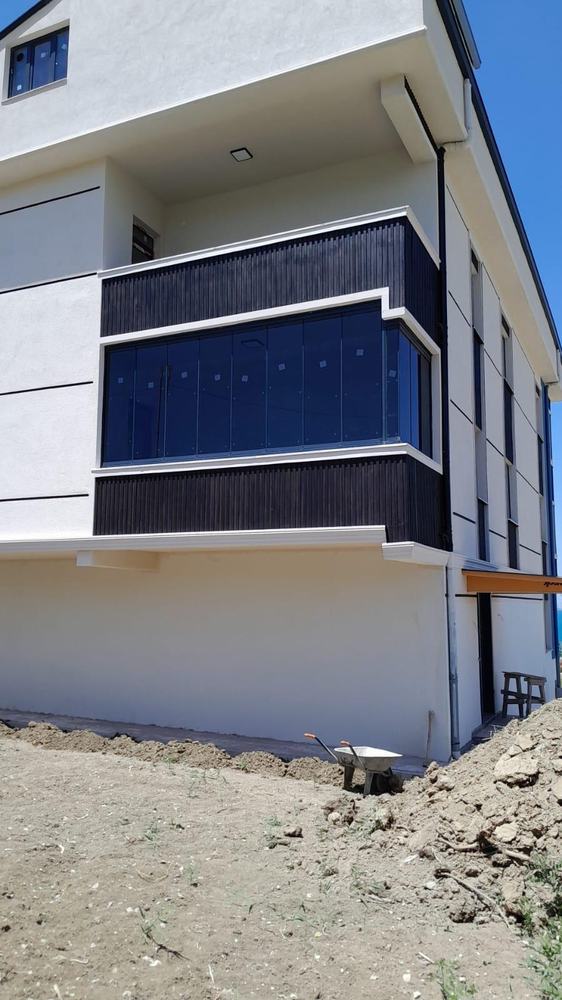 Cam Balkon Uygulaması 1 — Pres Cam Balkon & Duşakabin, Van