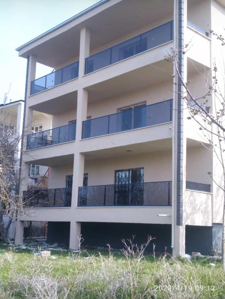 Cam Balkon Uygulaması 10 — Pres Cam Balkon & Duşakabin, Van