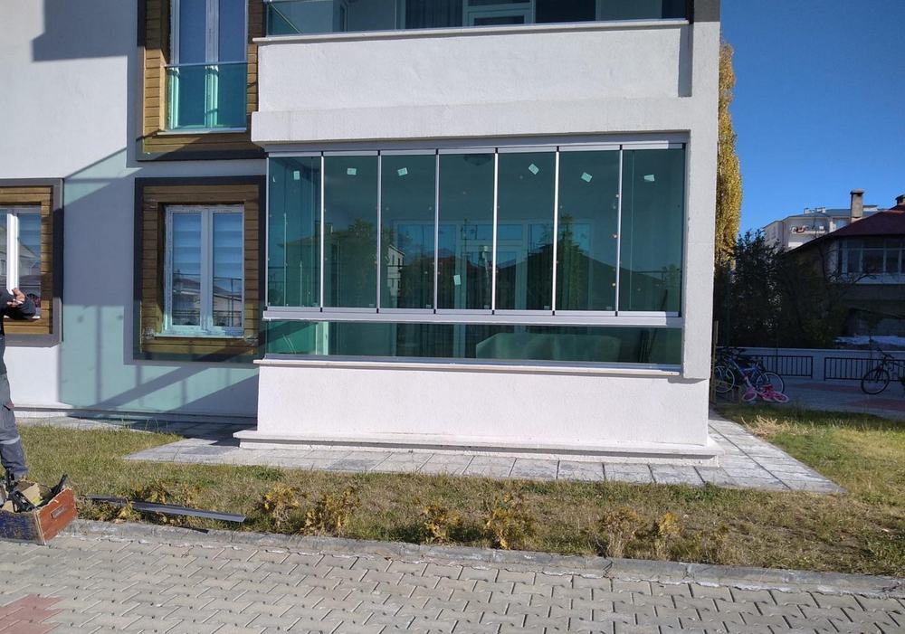 Cam Balkon Uygulaması 30 — Pres Cam Balkon & Duşakabin, Van