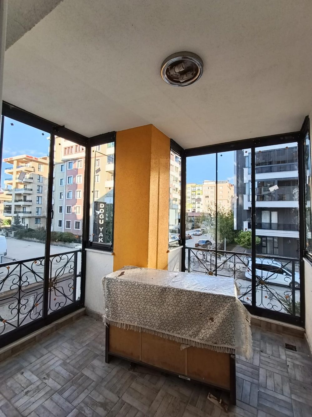 Van'da köşe cam balkon uygulaması