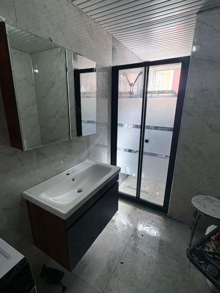 Duşakabin Uygulaması 16 — Pres Cam Balkon & Duşakabin, Van